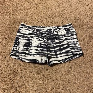 Fleo Shorts
